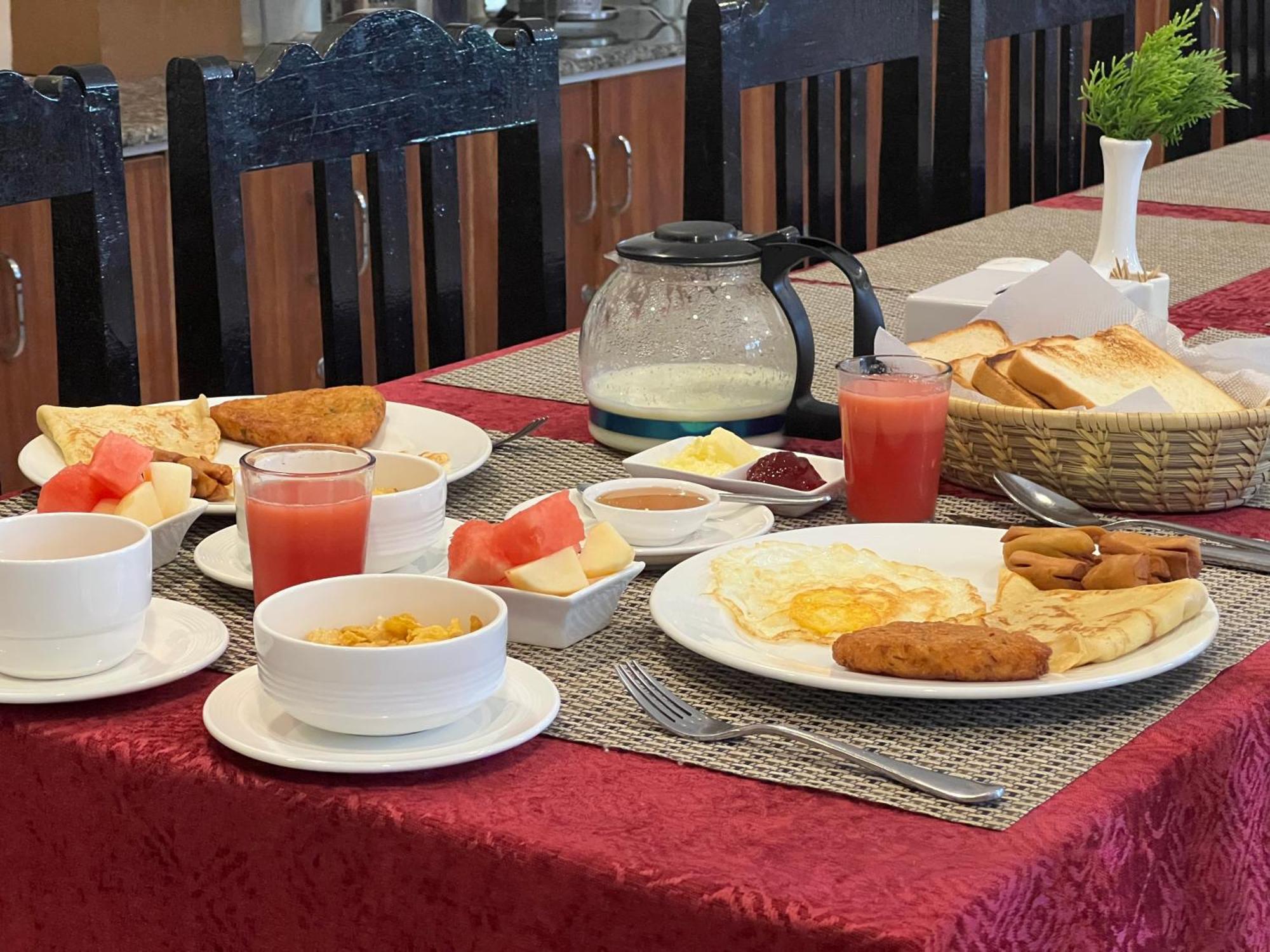 Ama Garden Sauraha 호텔 외부 사진