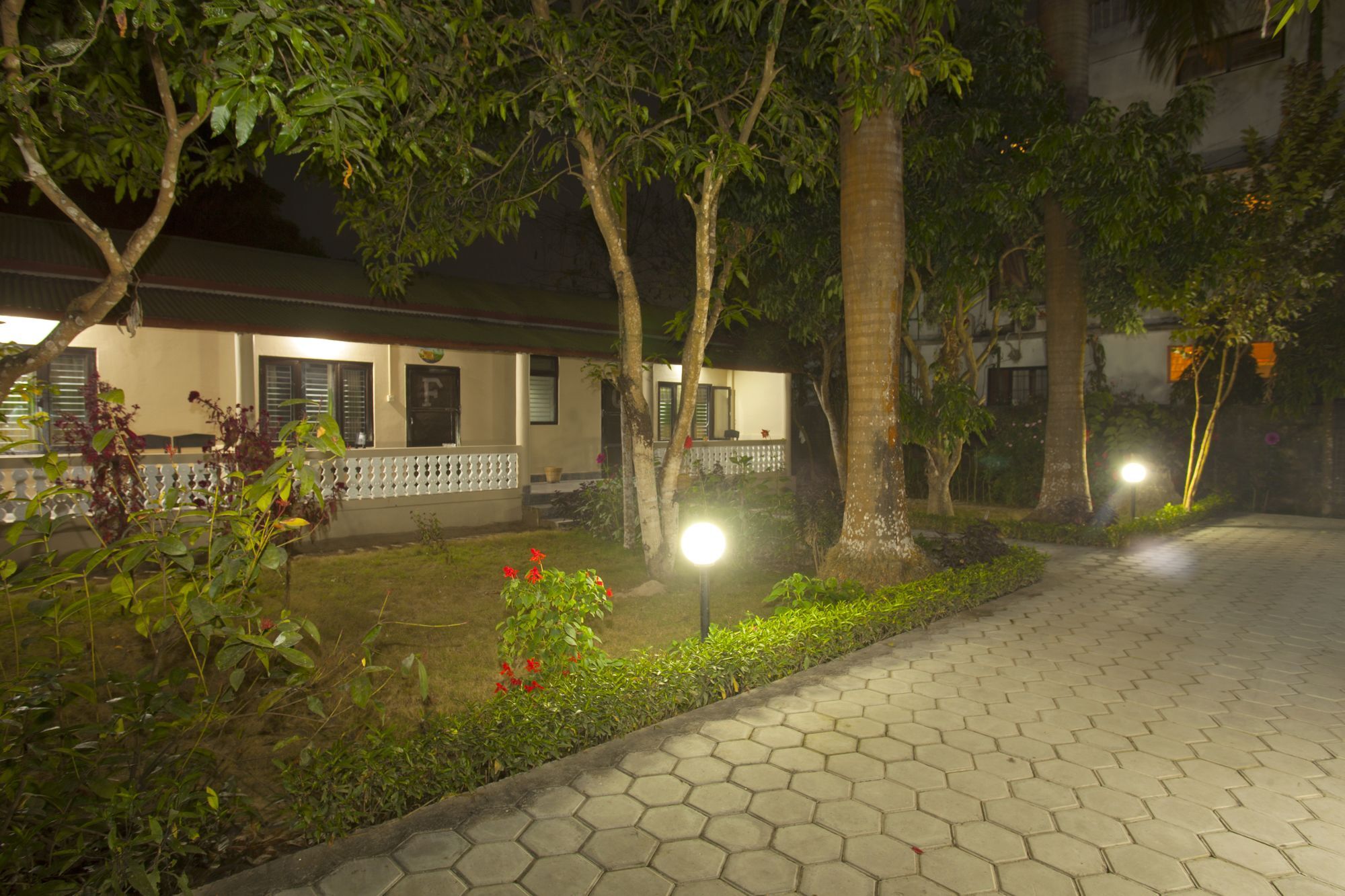 Ama Garden Sauraha 호텔 외부 사진